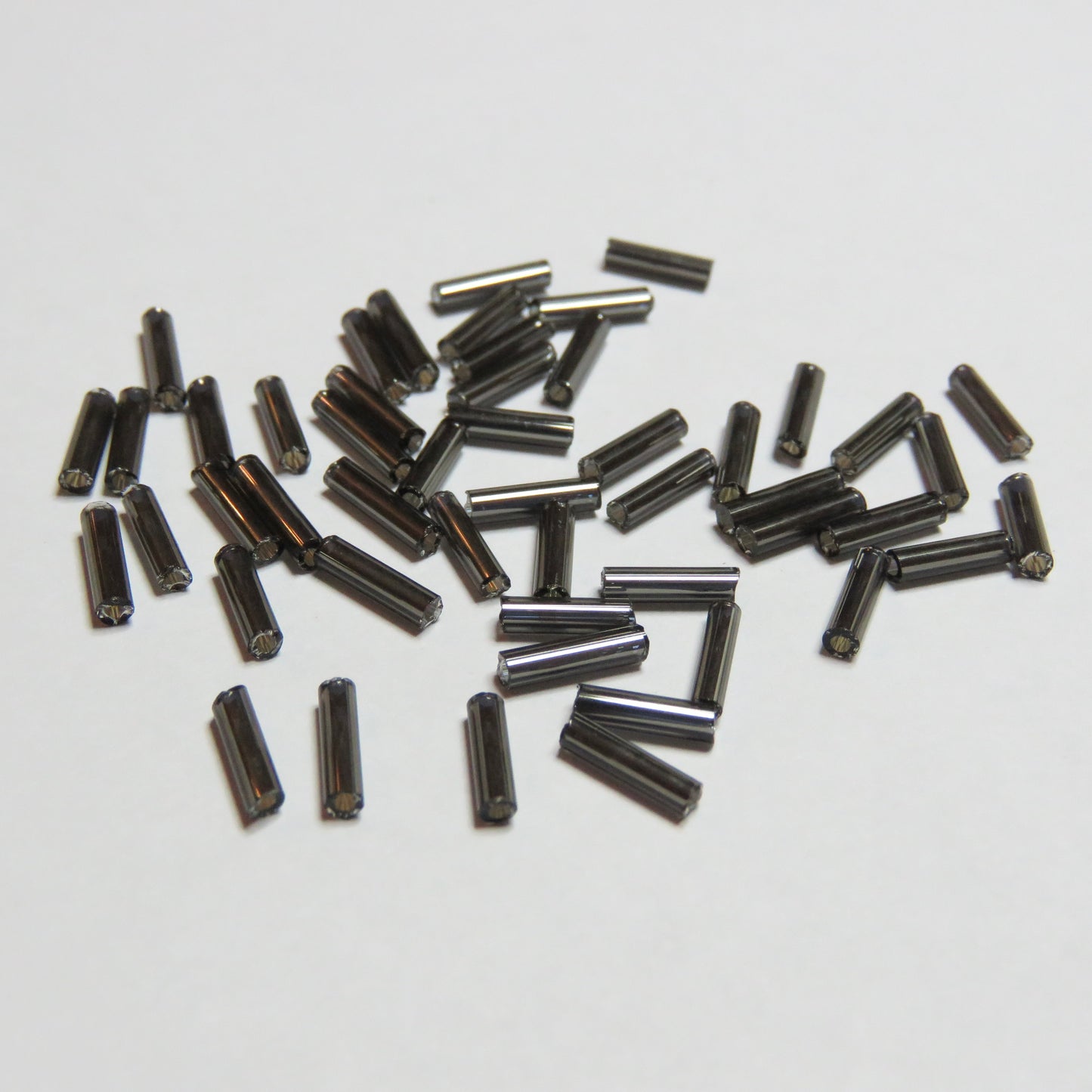 Putkihelmi | Musta | 6mm | 50kpl